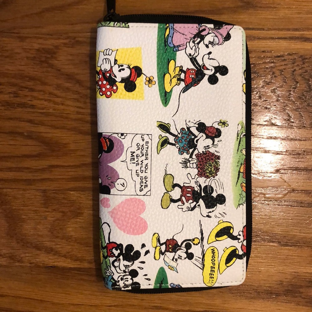Disney Wallet